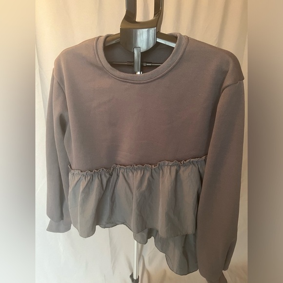 Tops - Gray Ruffled Women's Top